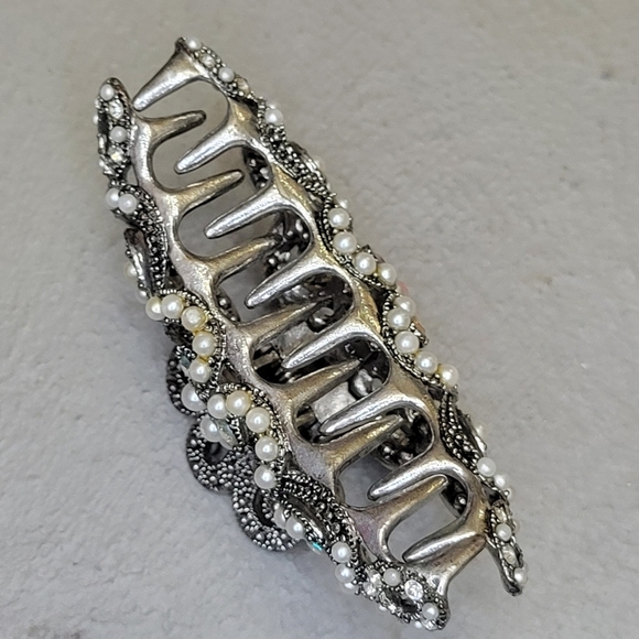 Carolee Pearl Hair Metal Claw Clip  [RARE FIND] **FREE GIFT** - Picture 5 of 8